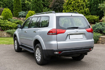 Mitsubishi Pajero Sport 2008-2015 Pedane Laterali Bosphorus Black (2 pz, Alluminio) foto 1