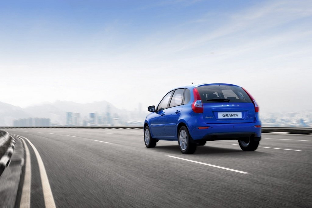 Sfoglia cinque porte hatchback Lada Granta