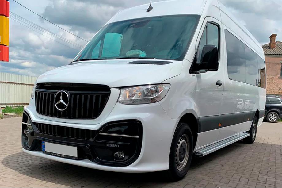 Mercedes Sprinter W907/W910 2018- Pedane Laterali Maya V2 (2 pz, Alluminio) Passo Medio - Trazione Posteriore Foto 4