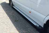 Mercedes Sprinter W907/W910 2018- Pedane Laterali Allmond Grey (2 pz, Alluminio) foto 1