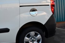 Opel Combo 2012-2018 Copertura cromata tappo serbatoio carburante (acciaio inox) foto 3