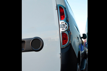 Opel Combo 2012-2018 Cornici fanali posteriori (2012-2015, 2 pz, plastica) foto 6
