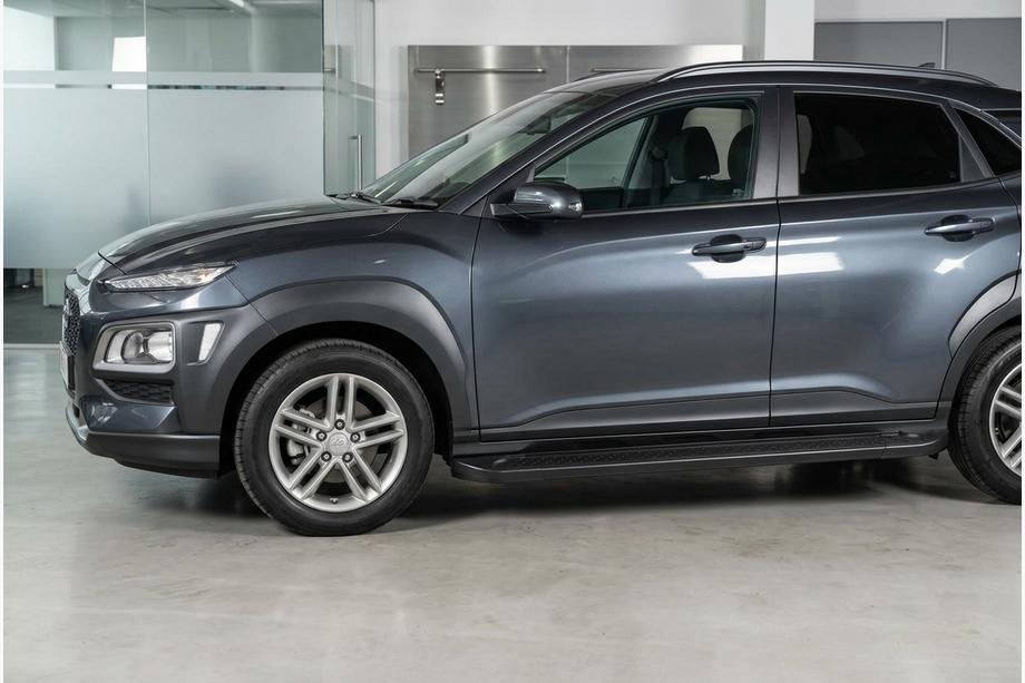 Hyundai Kona 2017-2023 Pedane Laterali Allmond Black (2 pz, Alluminio) Foto 1