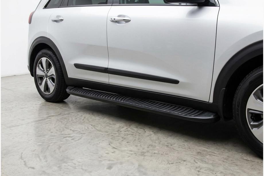 Kia Niro 2016–2021 Pedane Laterali Tayga Black (2 pz, Alluminio) Foto 1