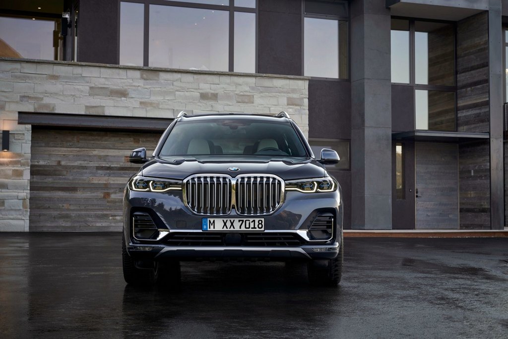 Il crossover BMW X7