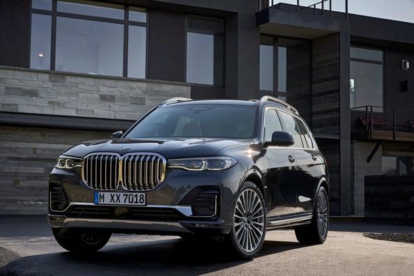 Il crossover BMW X7