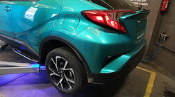Toyota C-HR 2016-2023 Pedane Laterali Original V2 (2 pz., Alluminio) foto 2