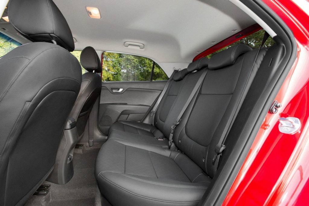 Berlina KIA Rio quarta generazione