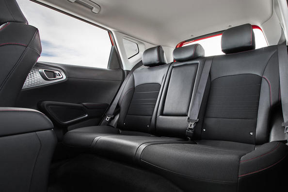 Panoramica di una nuova generazione di KIA Soul Foto 8