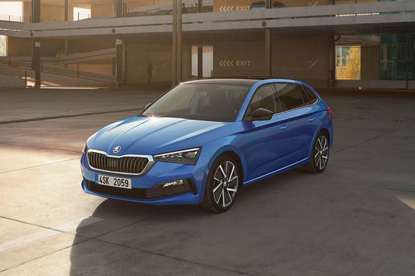 La nuova berlina Skoda Scala in numero di modello di società