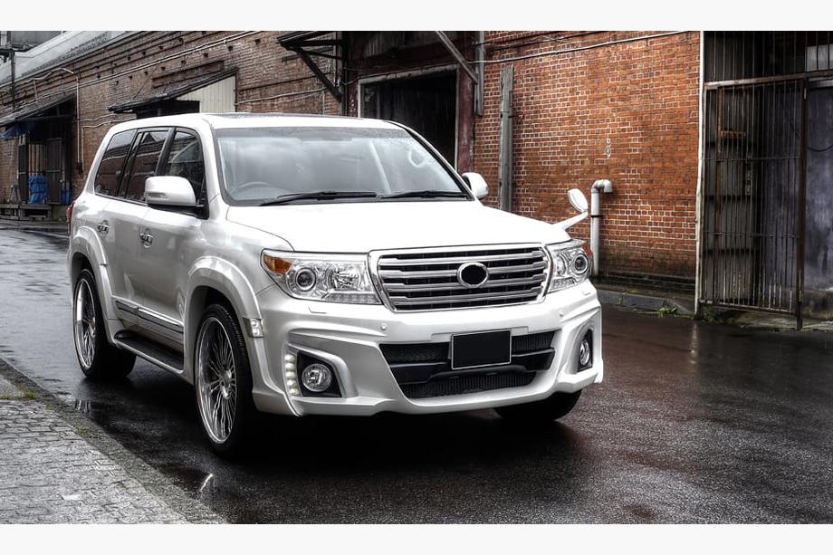 Toyota Land Cruiser 200 2007-2021 Kit carrozzeria 2008-2015 (Wald) Foto 3