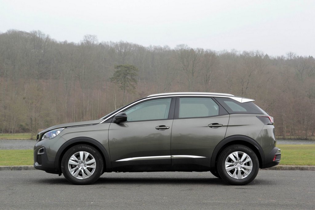 Recensione di seconda generazione del crossover Peugeot 3008