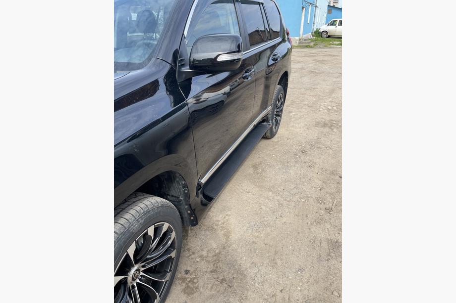 Toyota Land Cruiser Prado 150 2009-2023 Pedane Laterali GX-Style (2 pz, Alluminio) Foto 8