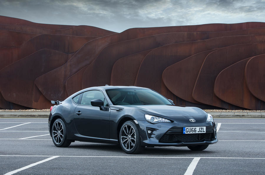 Recensione aggiornato coupé Toyota GT86