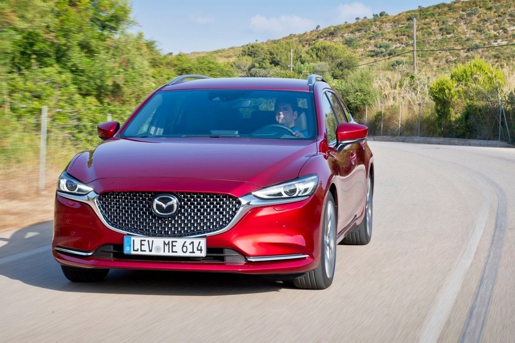 Recensione aggiornato station wagon Mazda 6 SW
