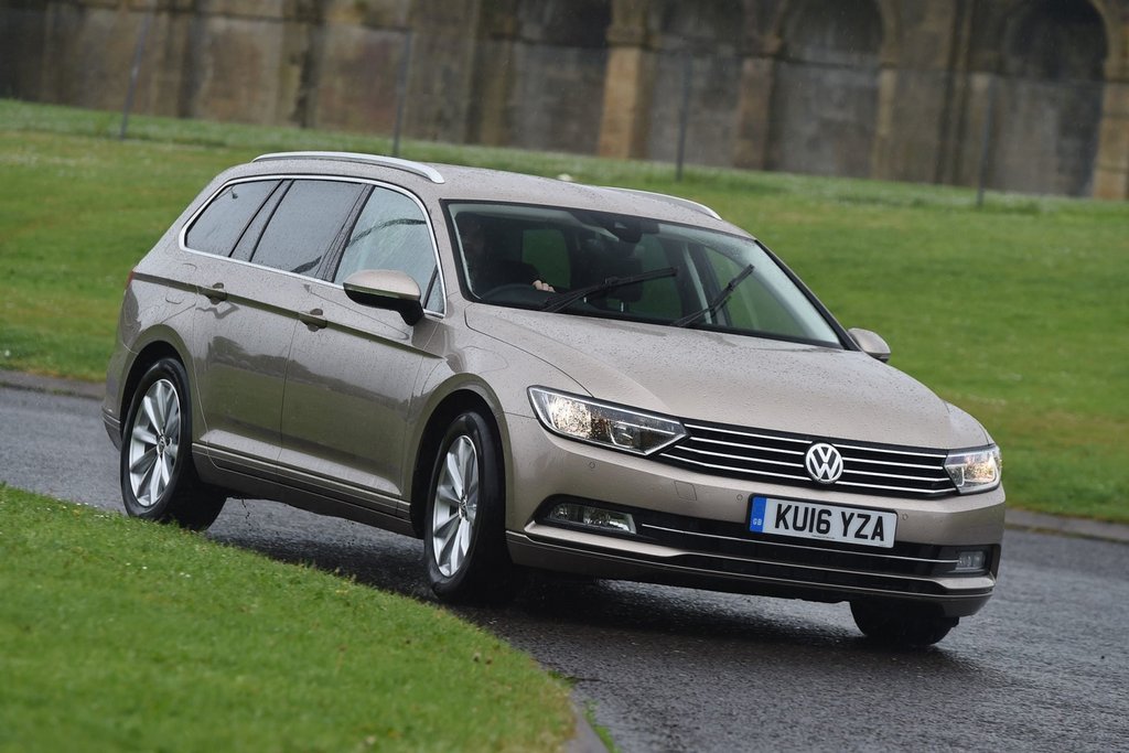 Sfoglia station wagon Volkswagen Passat Variant
