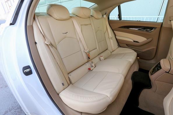 Sfoglia berlina Cadillac CTS di terza generazione Foto 7