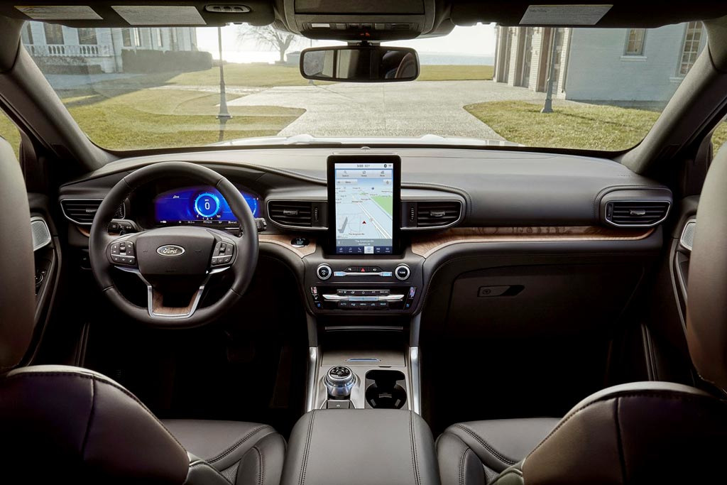 Sfoglia Ford Explorer 2020 ° anno di modello