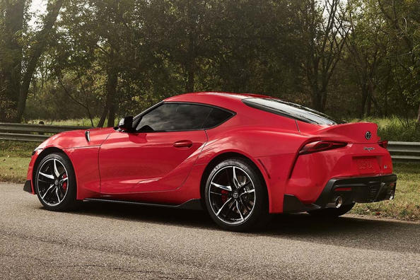 Toyota GR Supra: rivivere il leggendario modello Foto 9