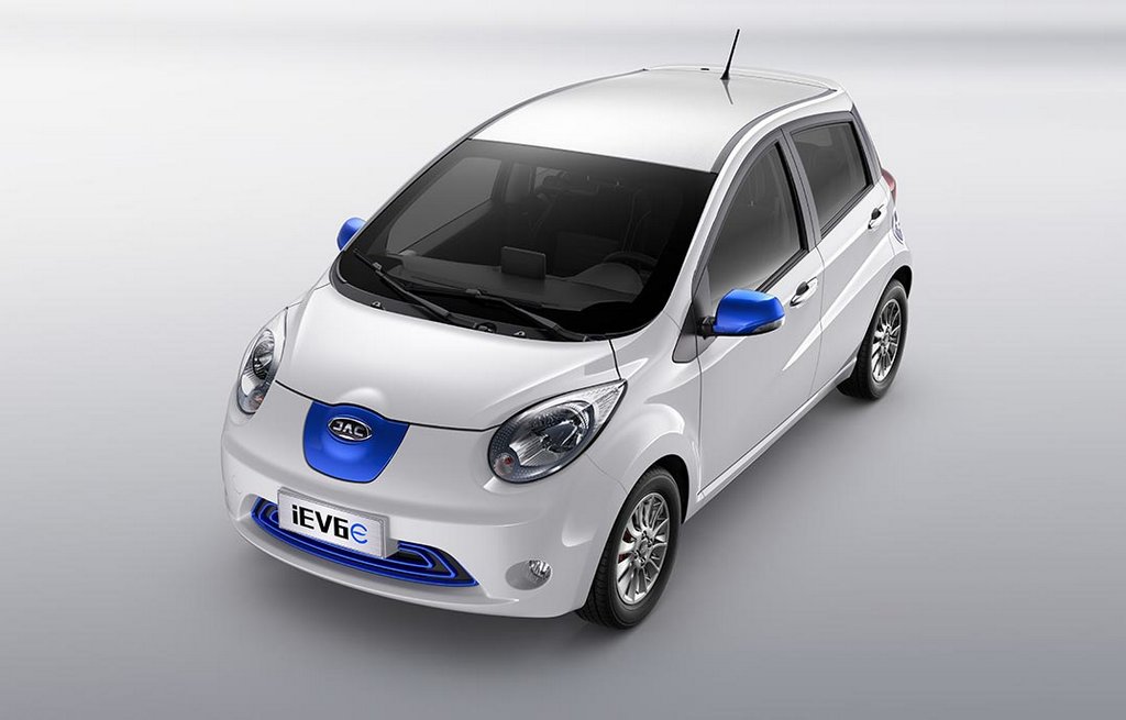 Sfoglia elettrico berlina compatta JAC iEV6E
