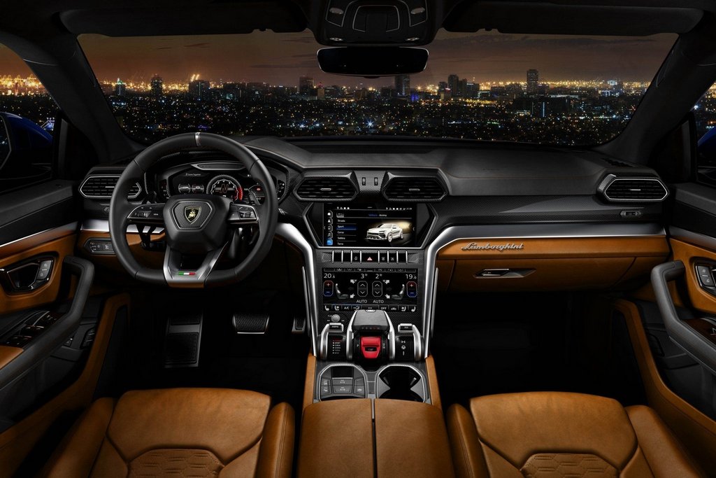Sfoglia crossover Lamborghini Urus