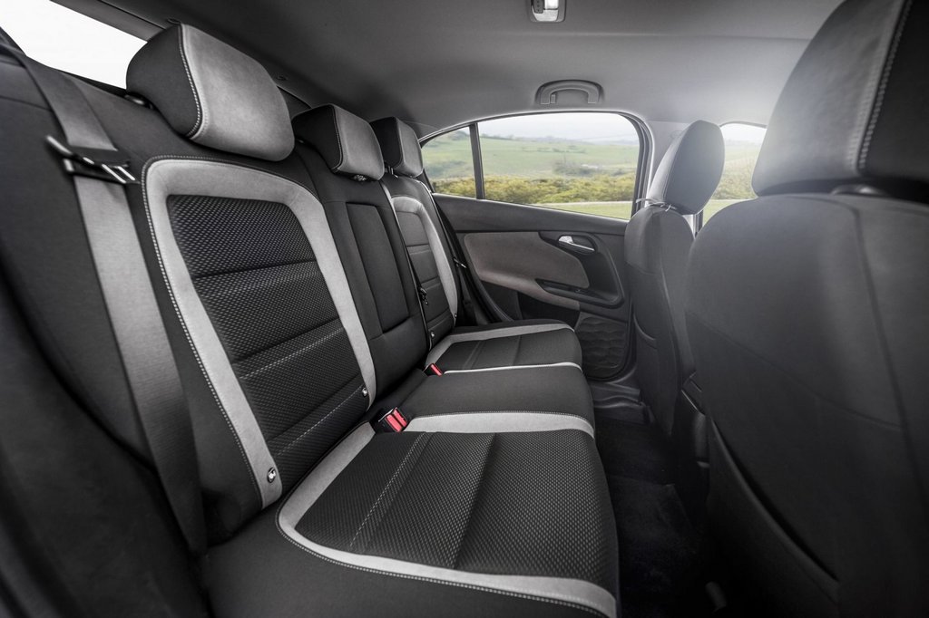 Sfoglia berlina Fiat Tipo Hatchback