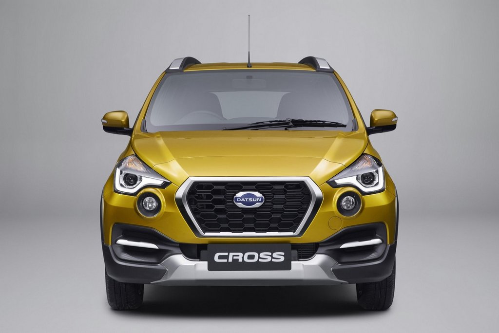 Panoramica di sette posti di crossover Datsun Cross