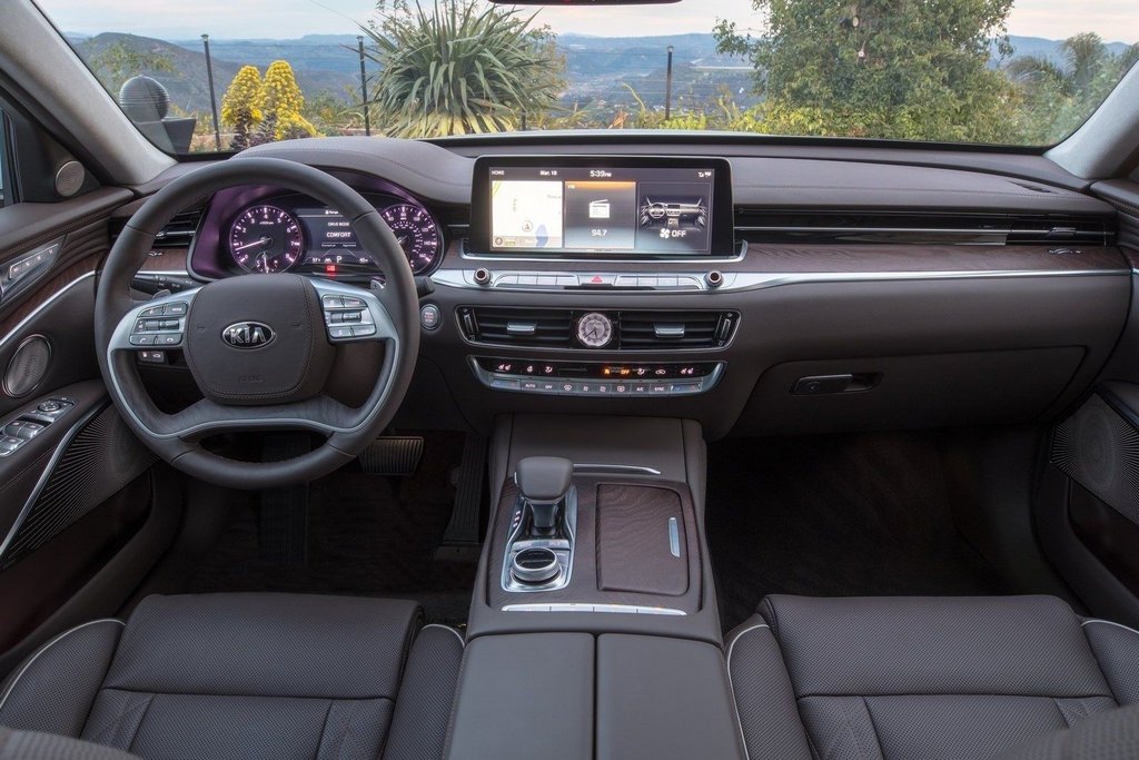Executive berlina KIA K900