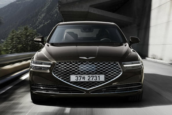 Recensione premio berlina Genesis G90