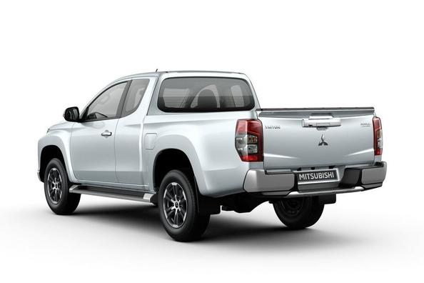 Il nuovo Mitsubishi L200 quinta generazione Foto 8