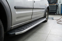 Ford Connect 2002–2006 Pedane laterali Fullmond (2 pz, alluminio) foto 1