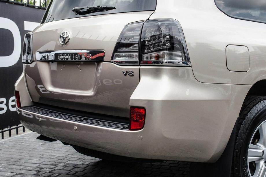 Toyota Land Cruiser 200 2007-2021 Fanali Posteriori 2007-2015 (BlackEdition) Image