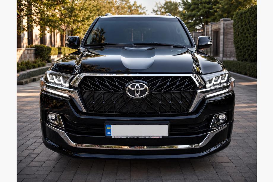 Toyota Land Cruiser 200 2007-2021 Kit carrozzeria 2016-2021 (Executive 2019) Foto 6