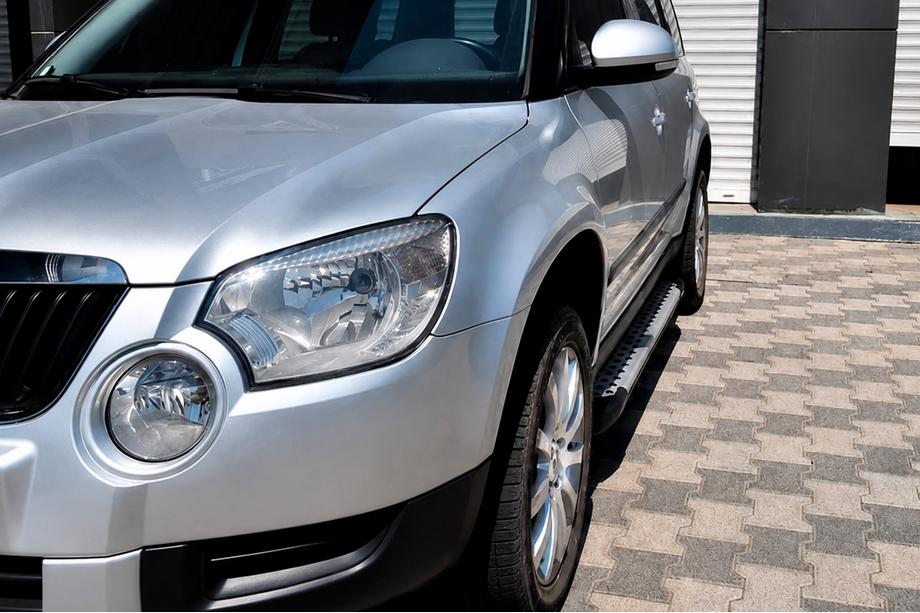 Skoda Yeti 2009-2017 Pedane Laterali Allmond Grey (2 pz, Alluminio) Image