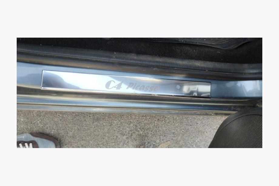 Citroen C-4 Picasso 2013–2022 Battitacco Carmos (4 pz, acciaio inox) Foto 7