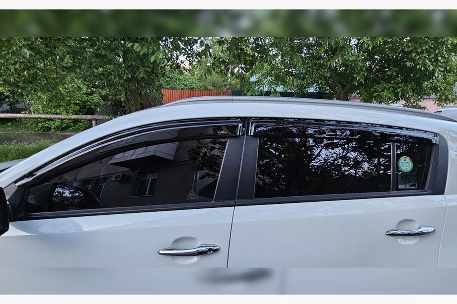 Kia Sportage 2010-2015 Deflettori Finestrini (4 pz, HIC) Foto 2