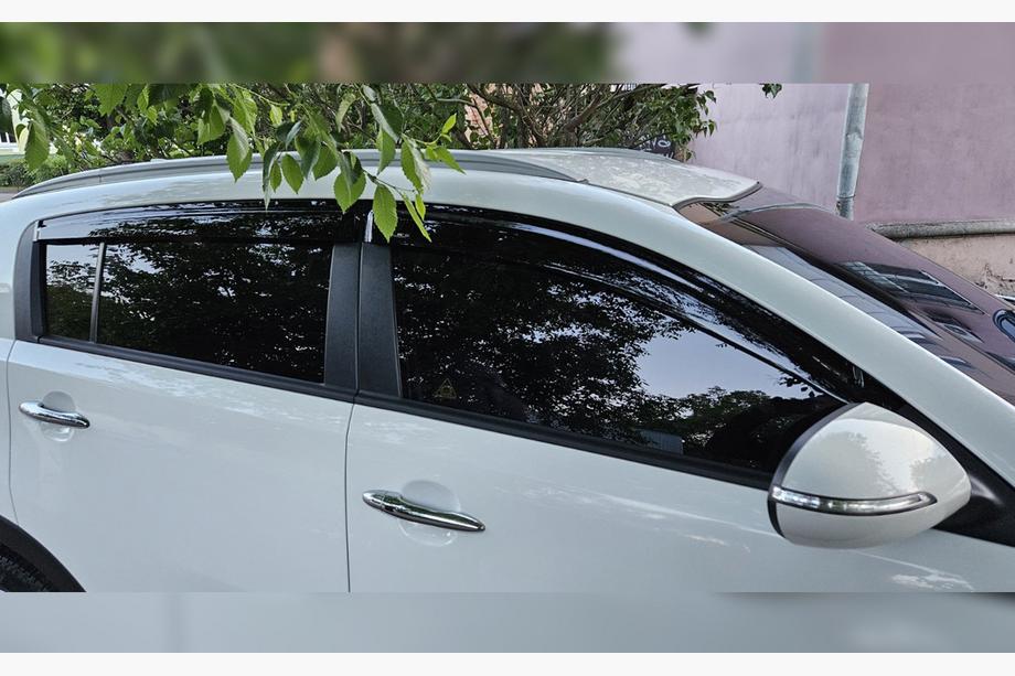 Kia Sportage 2010-2015 Deflettori Finestrini (4 pz, HIC) Foto 3