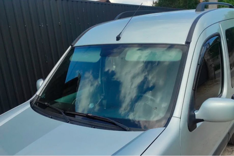 Renault Kangoo 1998-2008 Deflettori finestrini ad incastro (2 pz, HIC) Image