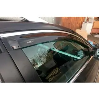 Deflettori Finestrini con Modanatura Cromata SW (4 pz, EU, HIC) foto 1