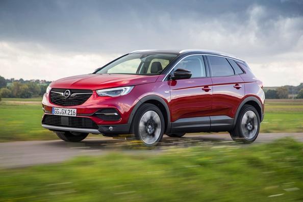 Sfoglia crossover Opel Grandland X