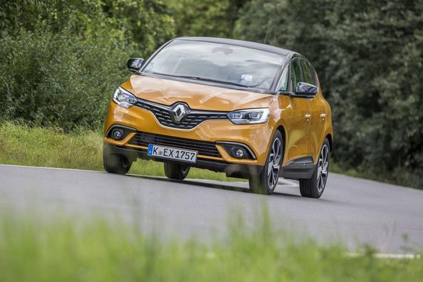 La quarta generazione della compatta monovolume Renault Scenic Foto 6