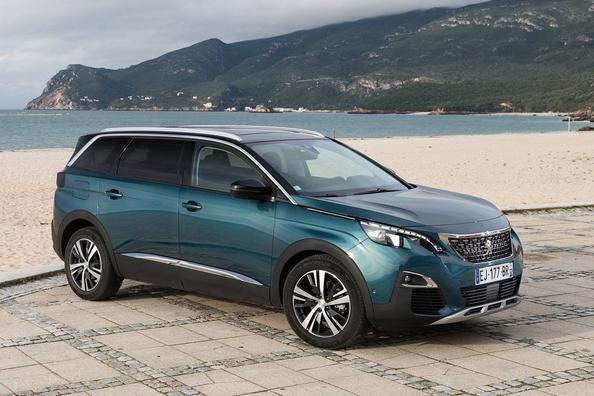Sfoglia crossover Peugeot 5008 seconda generazione