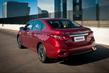 Panoramica della rinnovata berlina Nissan Sentra foto 7