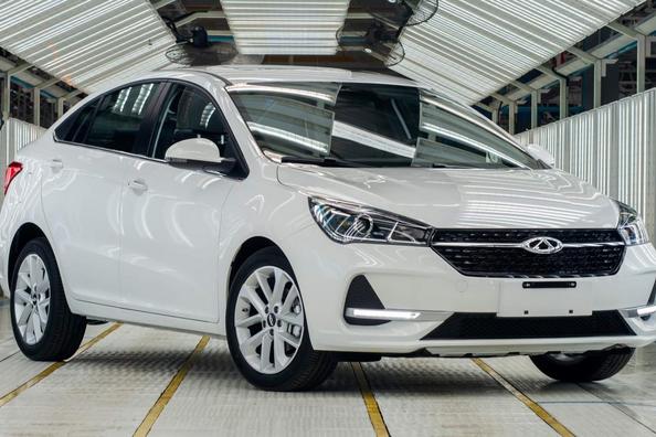 L’berlina di medie dimensioni Chery Arrizo 5