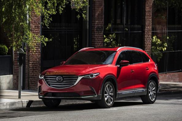 La seconda generazione di full-size crossover Mazda CX-9