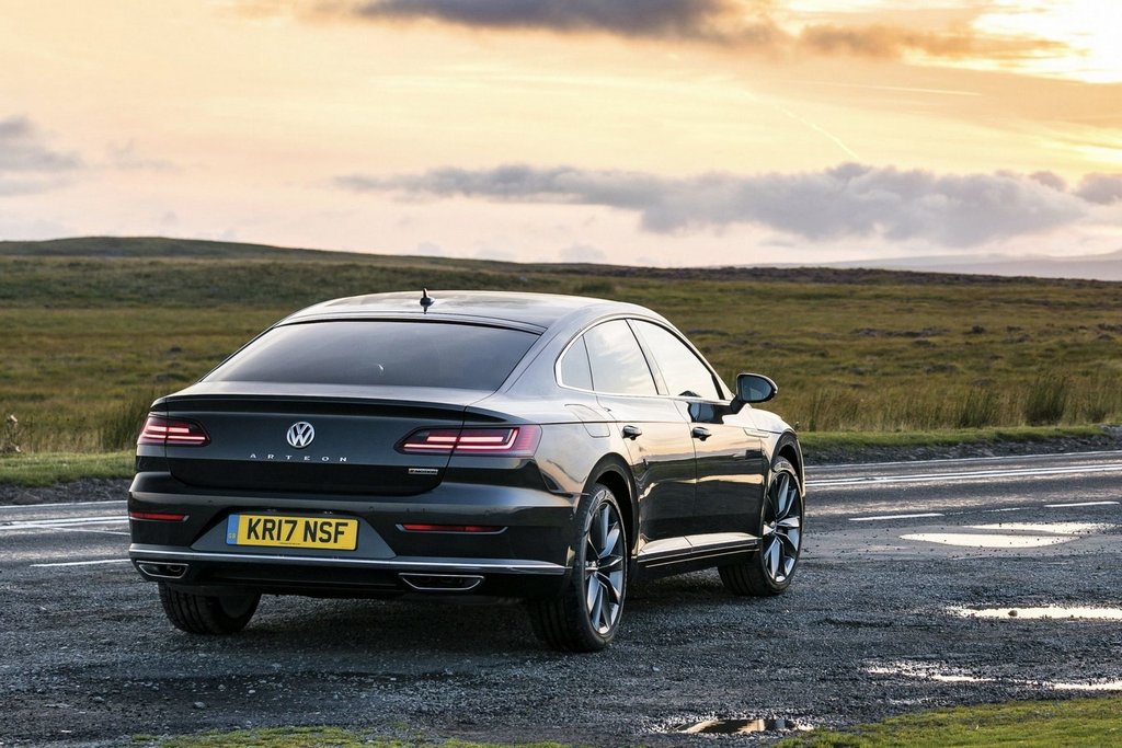 Volkswagen Arteon cinque porte liftback