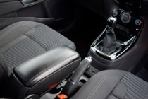 Dacia Duster 2018-2024 Bracciolo (nel portabicchieri) foto 5