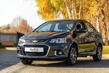 Panoramica della rinnovata berlina Chevrolet Aveo foto 4