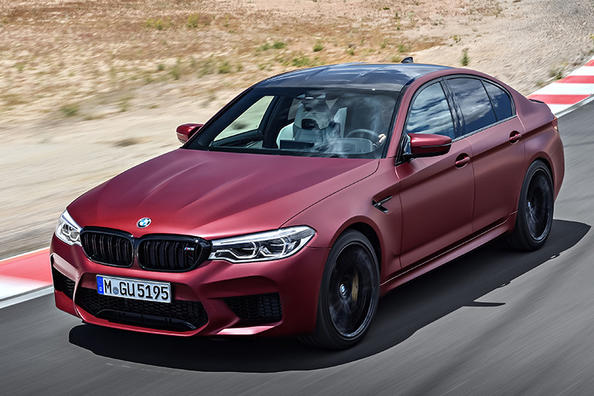 Sfoglia la sesta generazione della berlina BMW M5 Foto 2