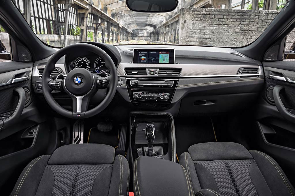Recensione di un crossover compatto BMW X2
